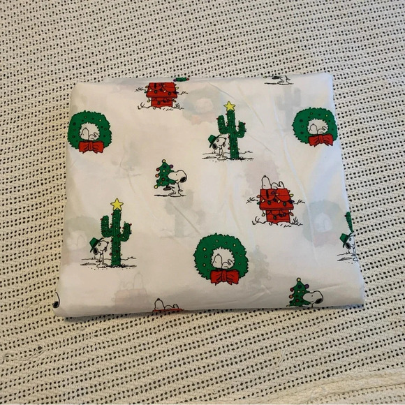 Berkshire Peanuts Snoopy Christmas Wreath Cactus Lights Full Flat Sheet 80x96" - Picture 7 of 7